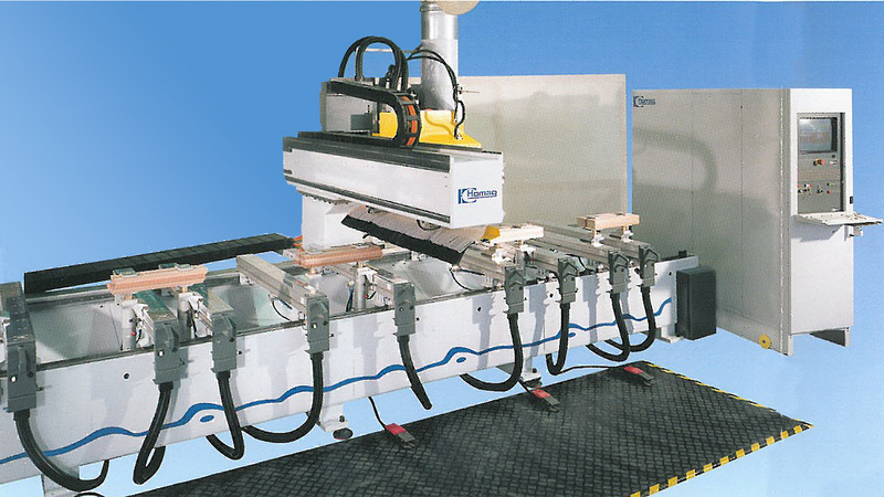 1999 - Presentation of the first machine BOF 311/40/PM with a specific clamping system for window scantlings