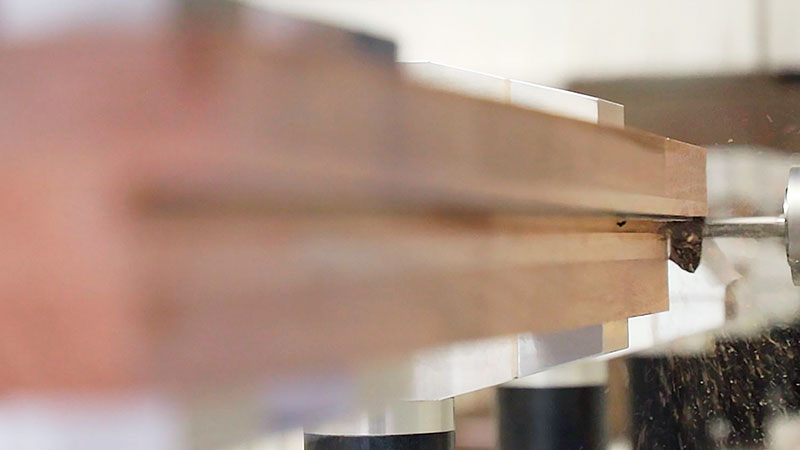 The CENTATEQ S-800/900 profiles the individual parts of the window with the adhesive tape already in place. The tape is cut to the final dimension using a router.